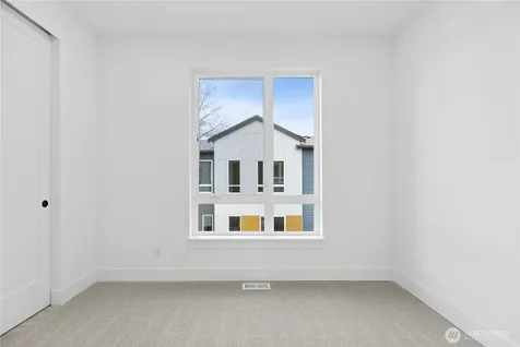 12207 137th Place NE Redmond WA 98052