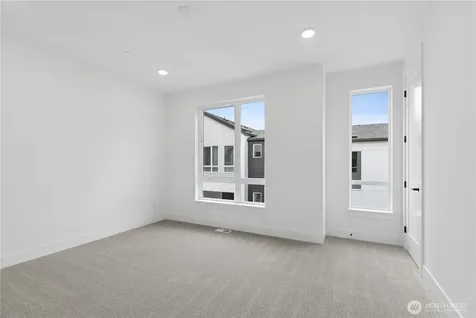 12207 137th Place NE Redmond WA 98052