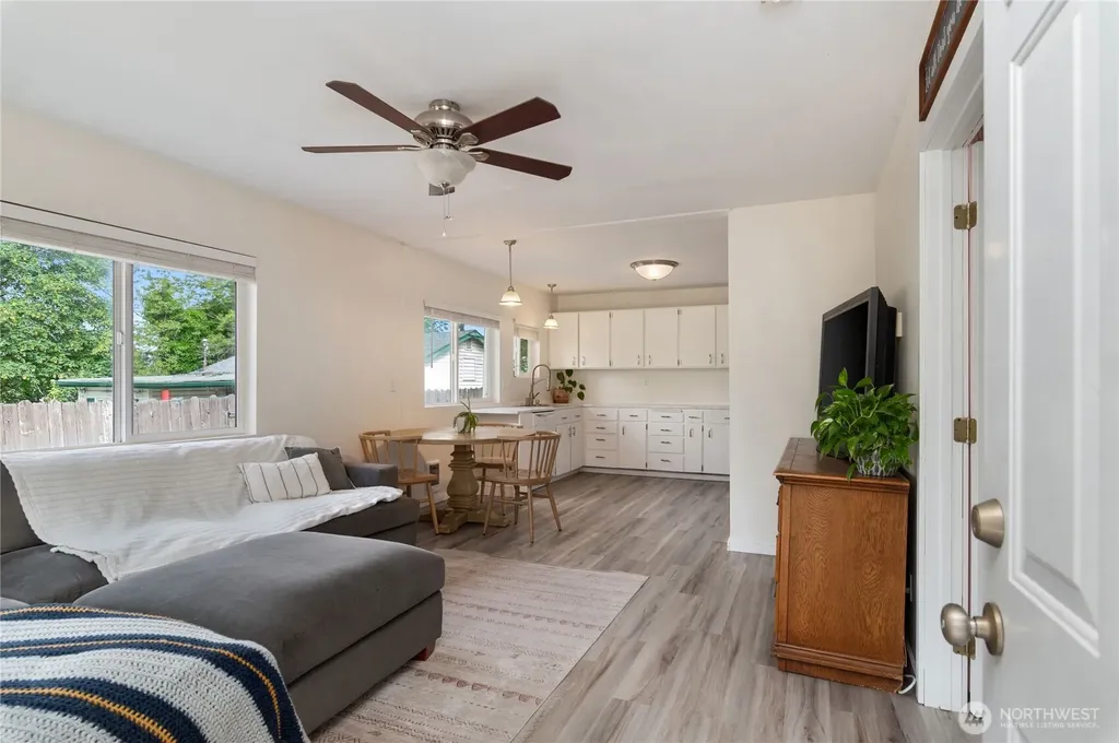 3622 W E Street Bremerton WA 98312