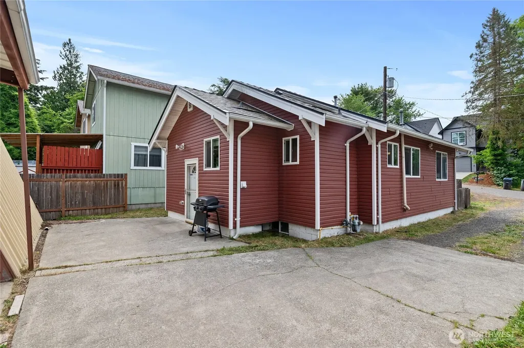 3622 W E Street Bremerton WA 98312