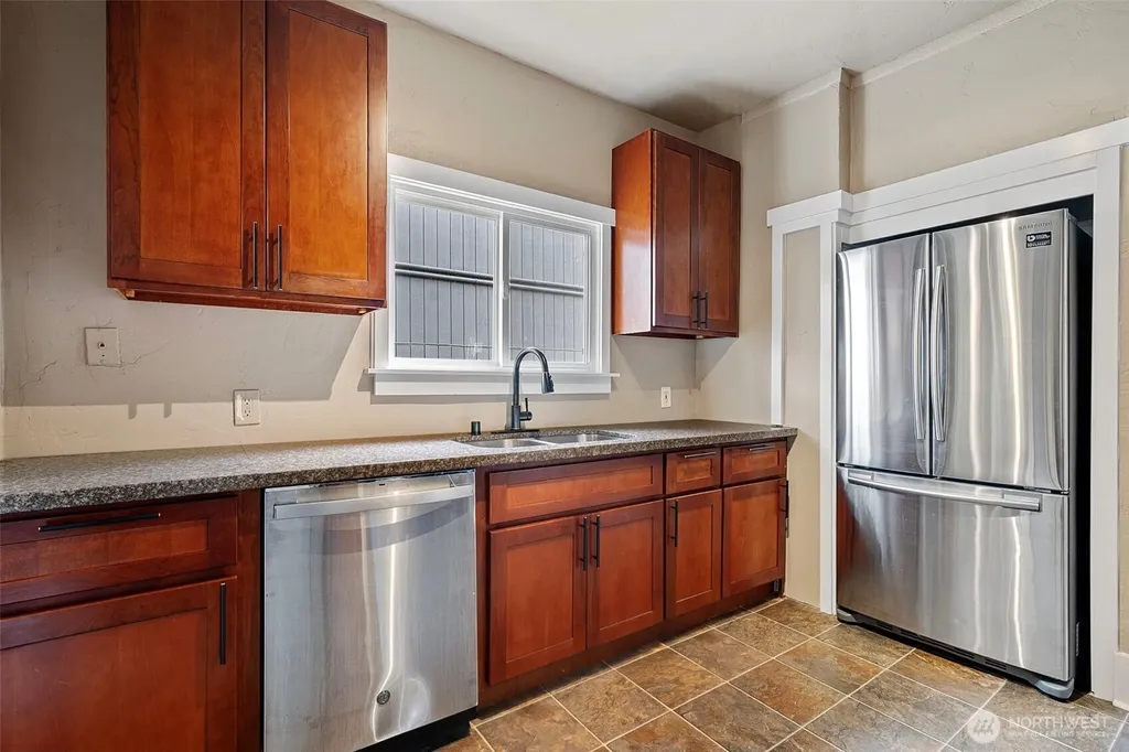 1208 S 14th Street Tacoma WA 98405