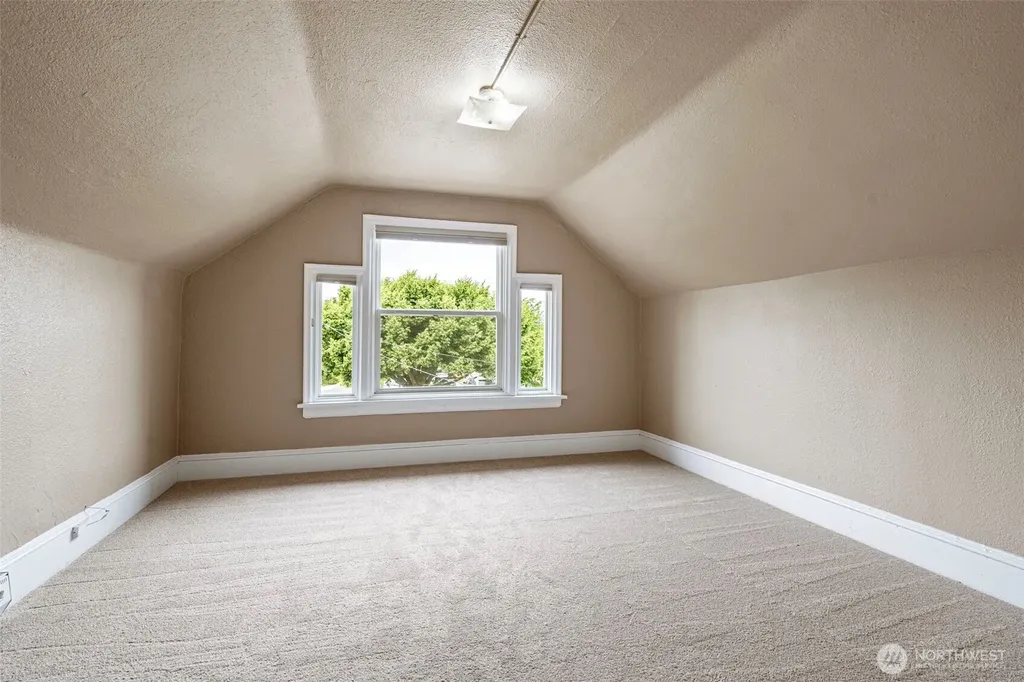 1208 S 14th Street Tacoma WA 98405