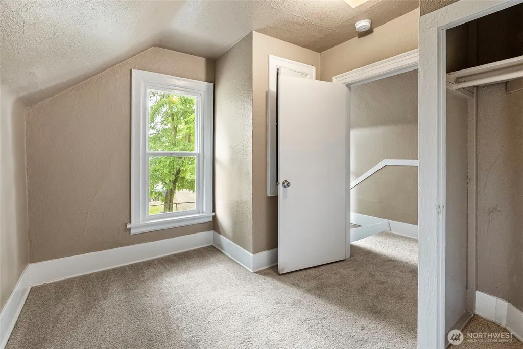 1208 S 14th Street Tacoma WA 98405