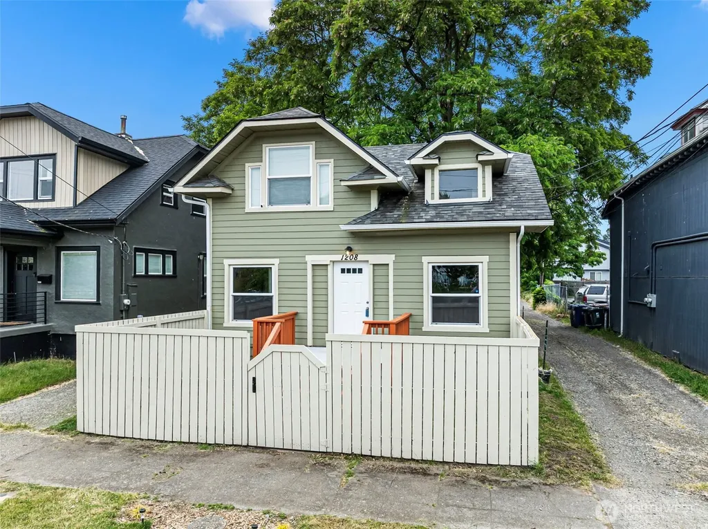 1208 S 14th Street Tacoma WA 98405
