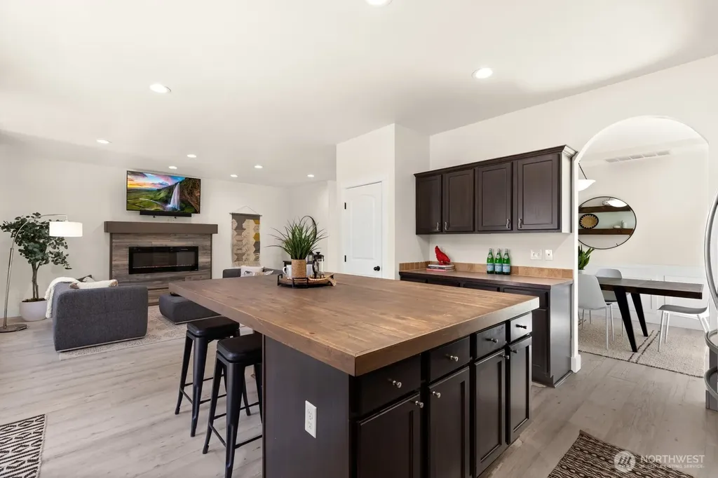 3412 S 258th Place Kent WA 98032
