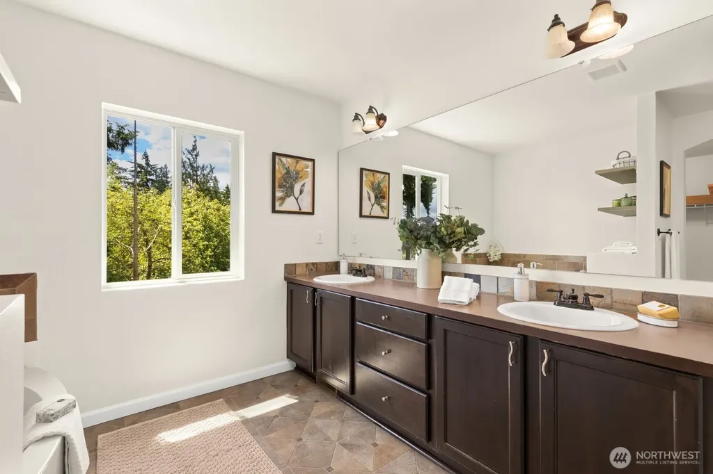 3412 S 258th Place Kent WA 98032