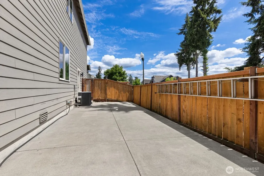 3412 S 258th Place Kent WA 98032