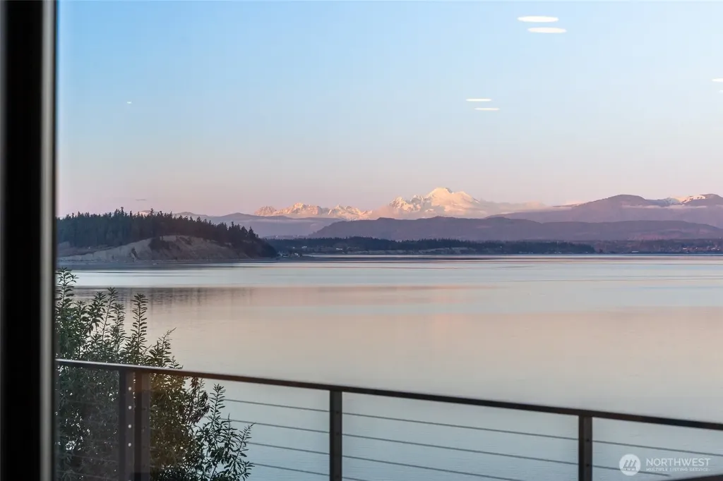 1067 Cavalero Road Camano Island WA 98282