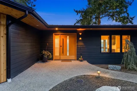 1067 Cavalero Road Camano Island WA 98282