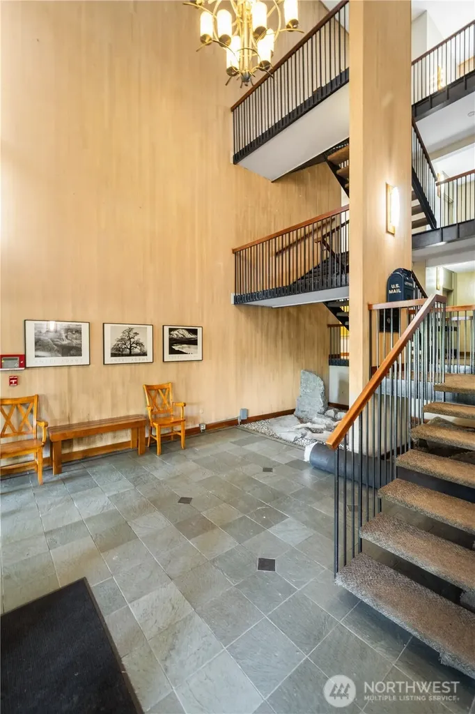 2500 81st Avenue SE Mercer Island WA 98040