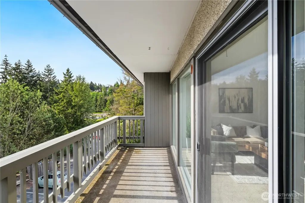 2500 81st Avenue SE Mercer Island WA 98040