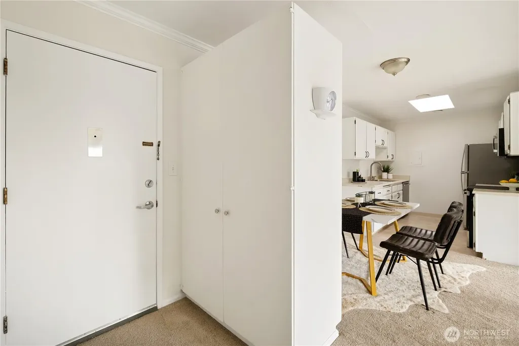 2500 81st Avenue SE Mercer Island WA 98040