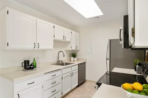 2500 81st Avenue SE Mercer Island WA 98040