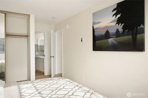 2500 81st Avenue SE Mercer Island WA 98040