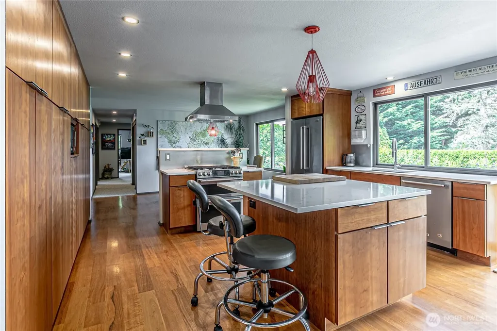 29902 2nd Place SW Federal Way WA 98023