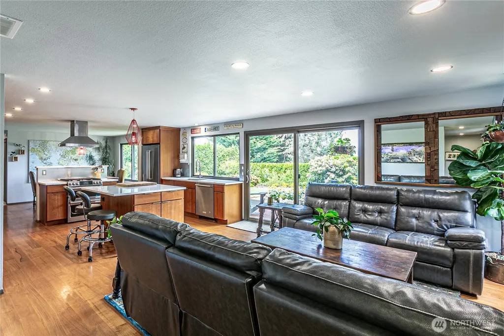 29902 2nd Place SW Federal Way WA 98023