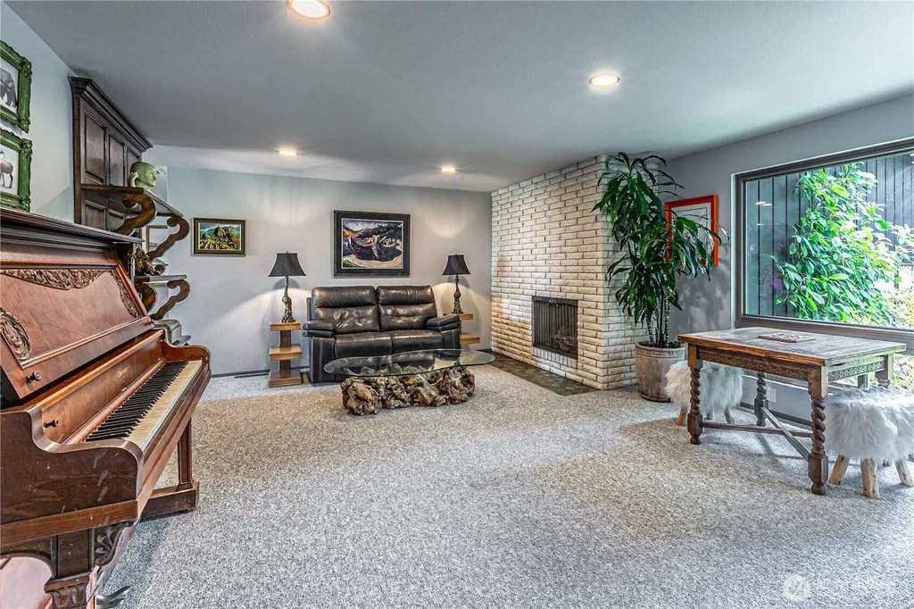 29902 2nd Place SW Federal Way WA 98023