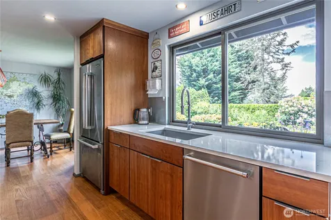 29902 2nd Place SW Federal Way WA 98023