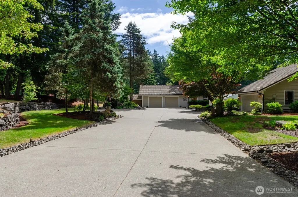 1511 11th Lane Fox Island WA 98333