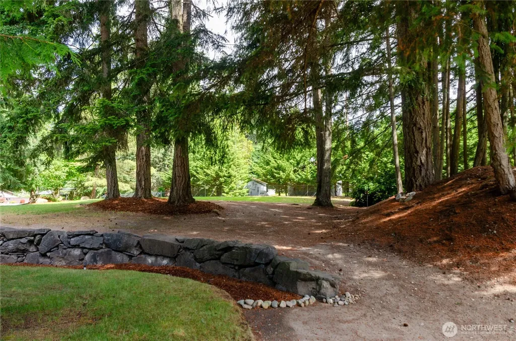 1511 11th Lane Fox Island WA 98333