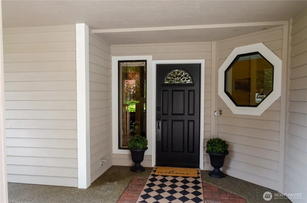 1511 11th Lane Fox Island WA 98333