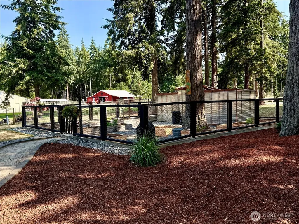 1511 11th Lane Fox Island WA 98333