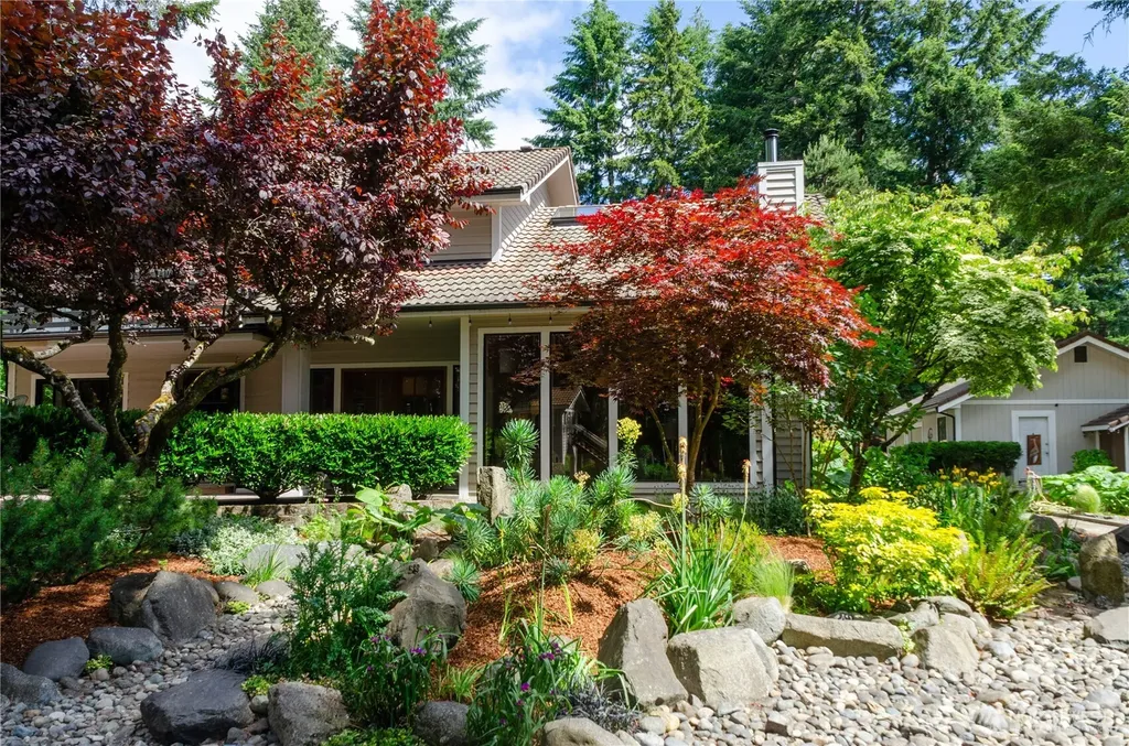 1511 11th Lane Fox Island WA 98333