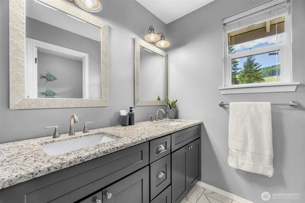 17718 Mulqueen Road SE Rainier WA 98576