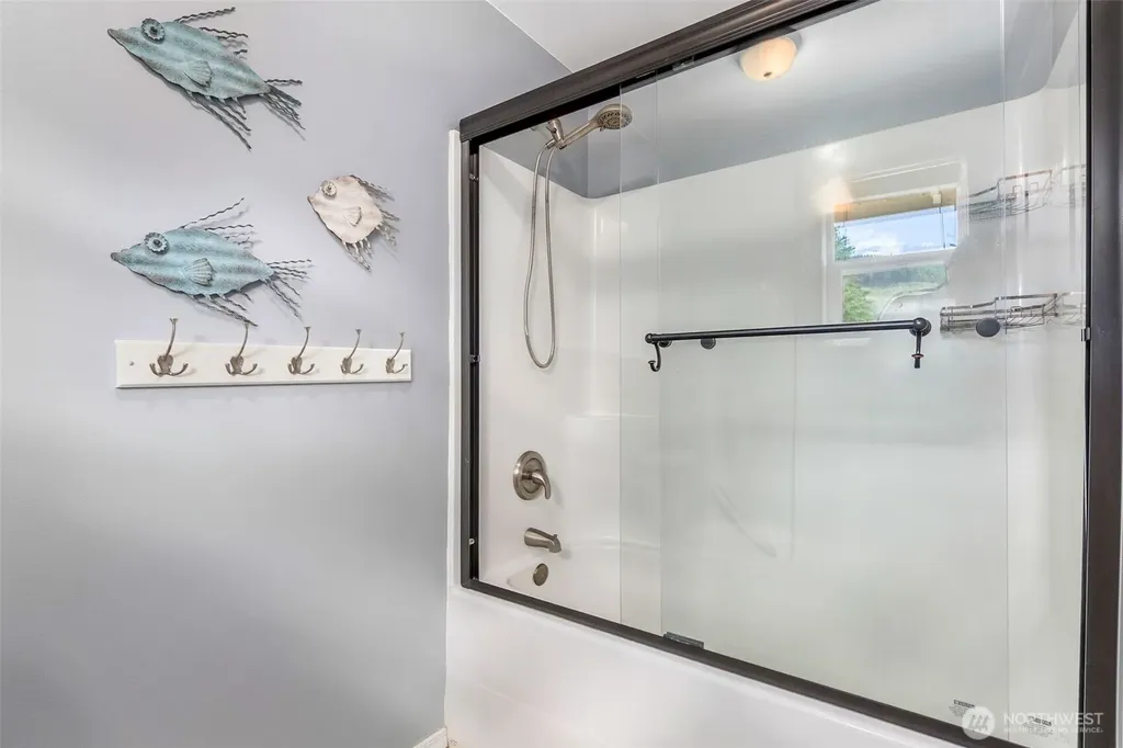 17718 Mulqueen Road SE Rainier WA 98576