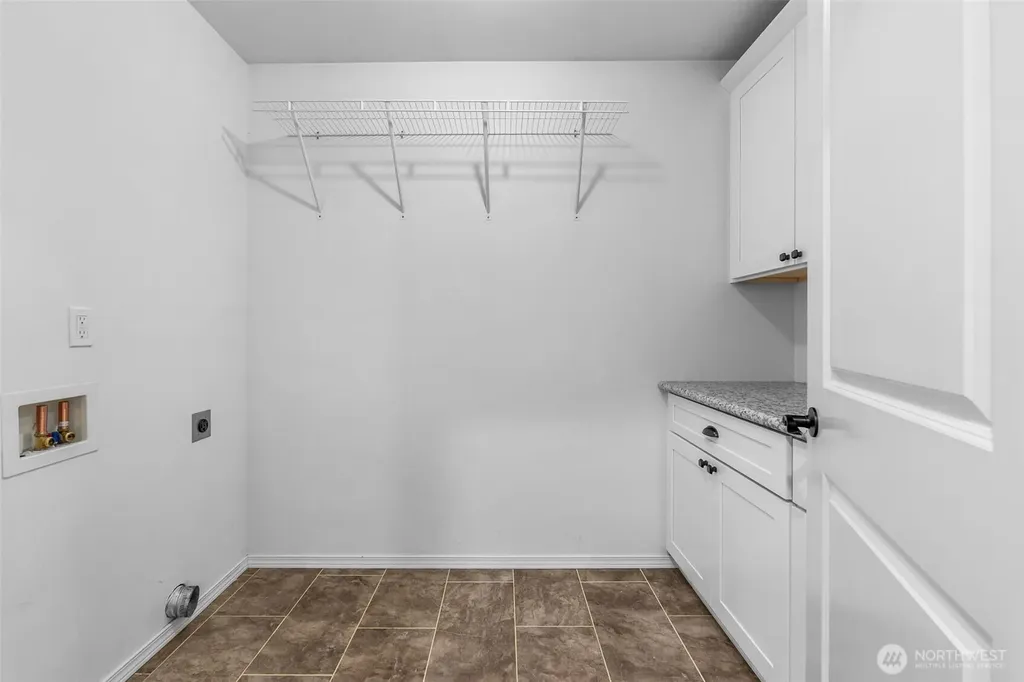 17718 Mulqueen Road SE Rainier WA 98576