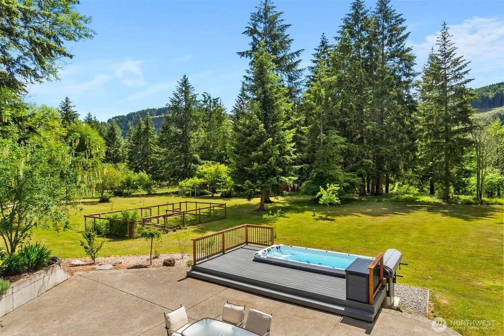 17718 Mulqueen Road SE Rainier WA 98576