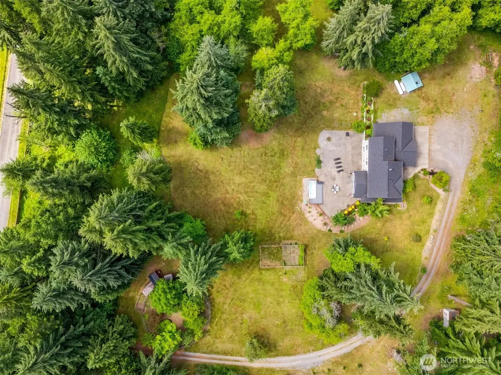 17718 Mulqueen Road SE Rainier WA 98576