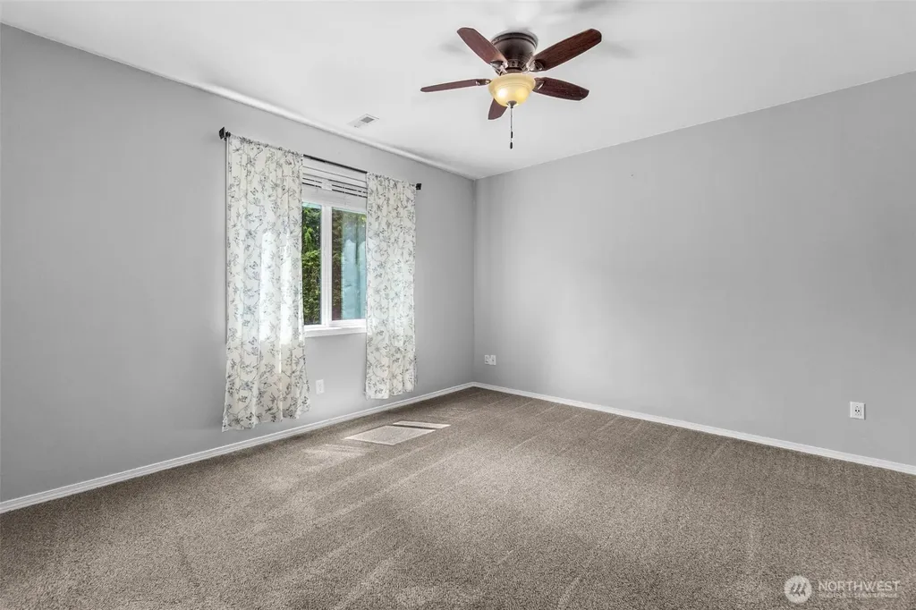 17718 Mulqueen Road SE Rainier WA 98576