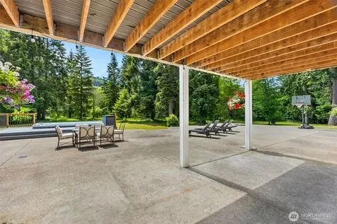 17718 Mulqueen Road SE Rainier WA 98576