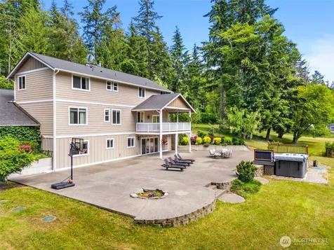 17718 Mulqueen Road SE Rainier WA 98576