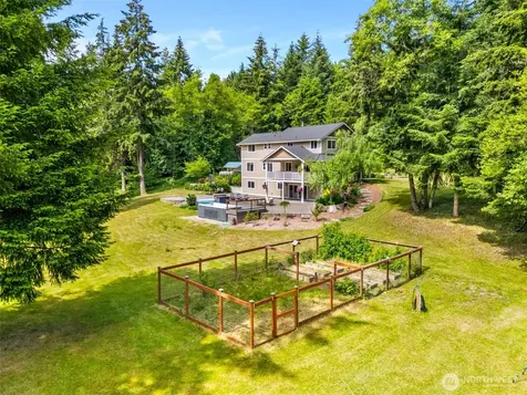 17718 Mulqueen Road SE Rainier WA 98576