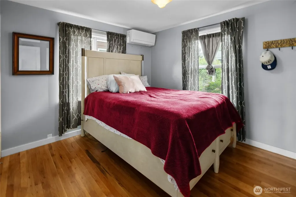 12419 16th Avenue S Seattle WA 98168