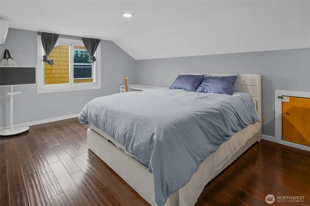 12419 16th Avenue S Seattle WA 98168