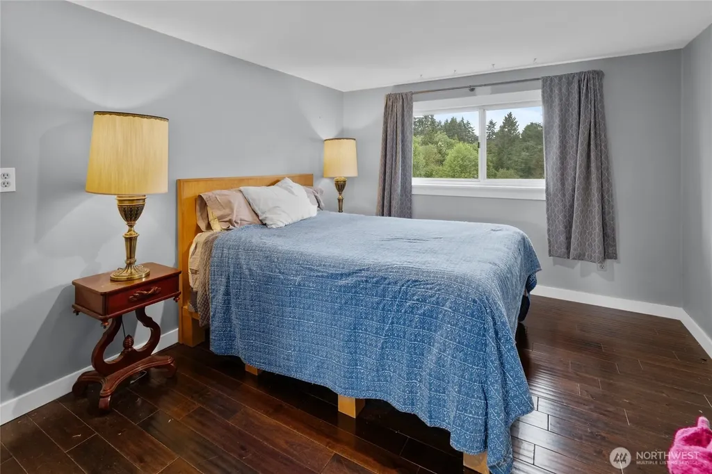12419 16th Avenue S Seattle WA 98168