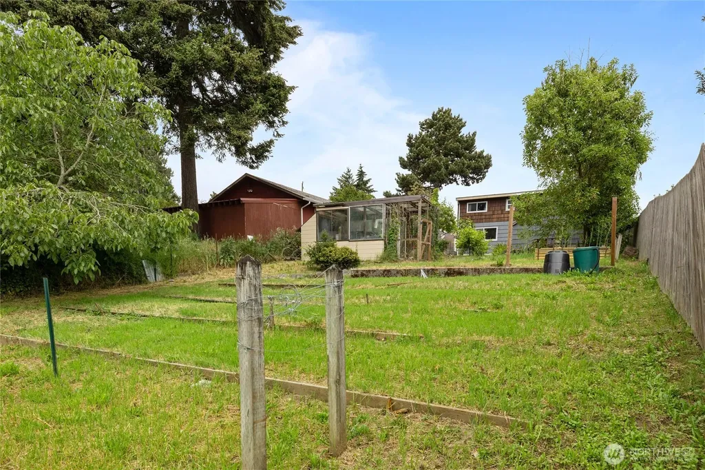 12419 16th Avenue S Seattle WA 98168