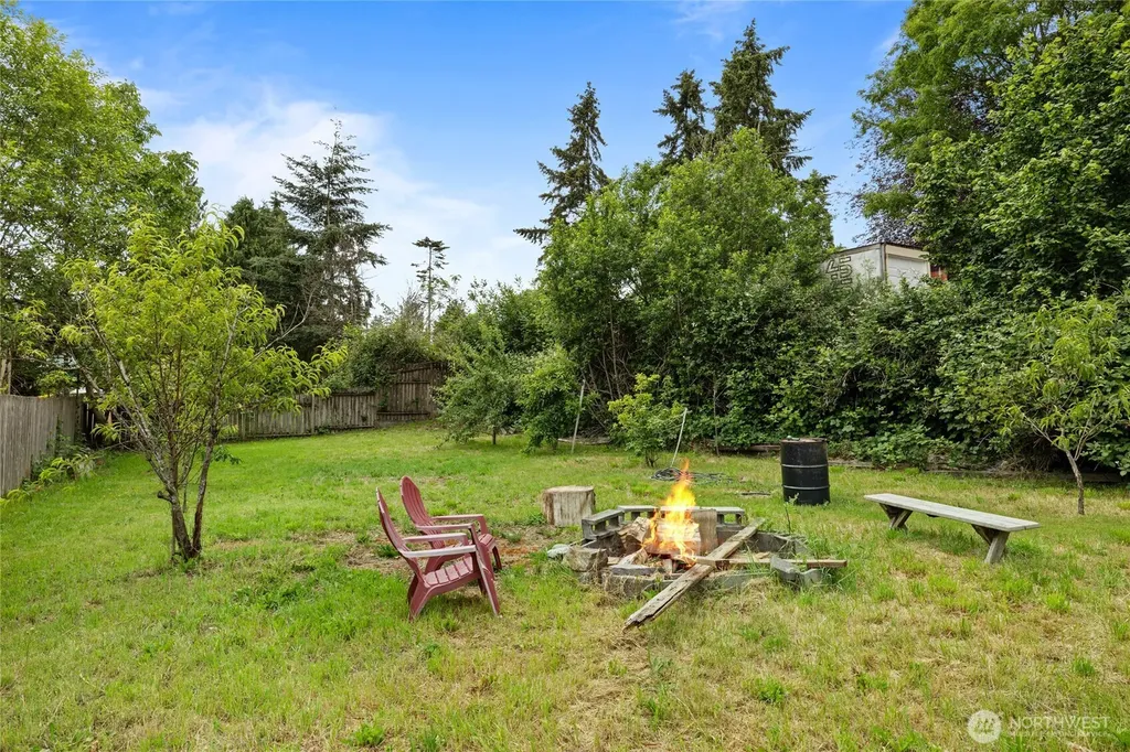 12419 16th Avenue S Seattle WA 98168
