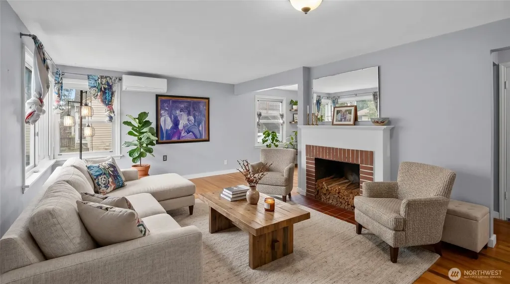 12419 16th Avenue S Seattle WA 98168
