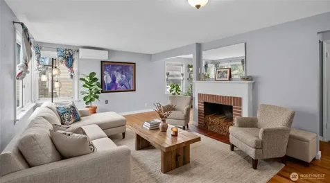 12419 16th Avenue S Seattle WA 98168