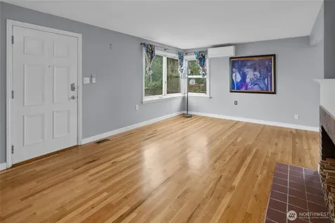12419 16th Avenue S Seattle WA 98168