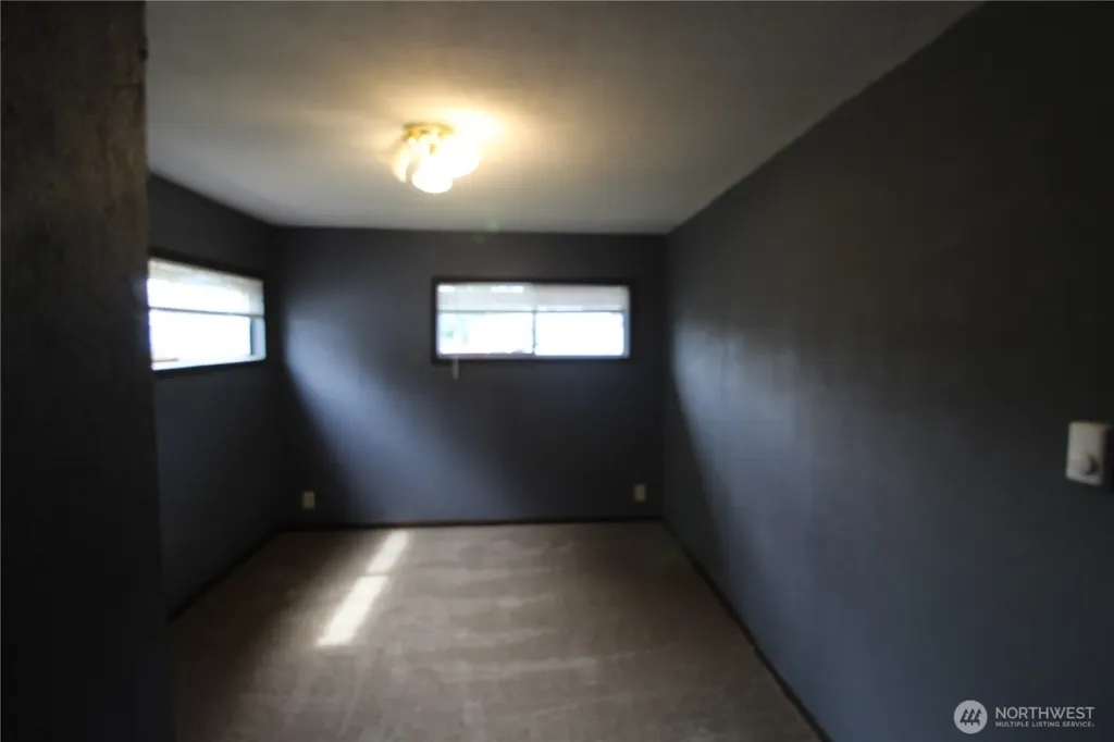359 SW 9th Chehalis WA 98532