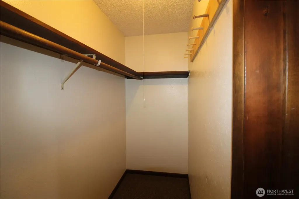 359 SW 9th Chehalis WA 98532