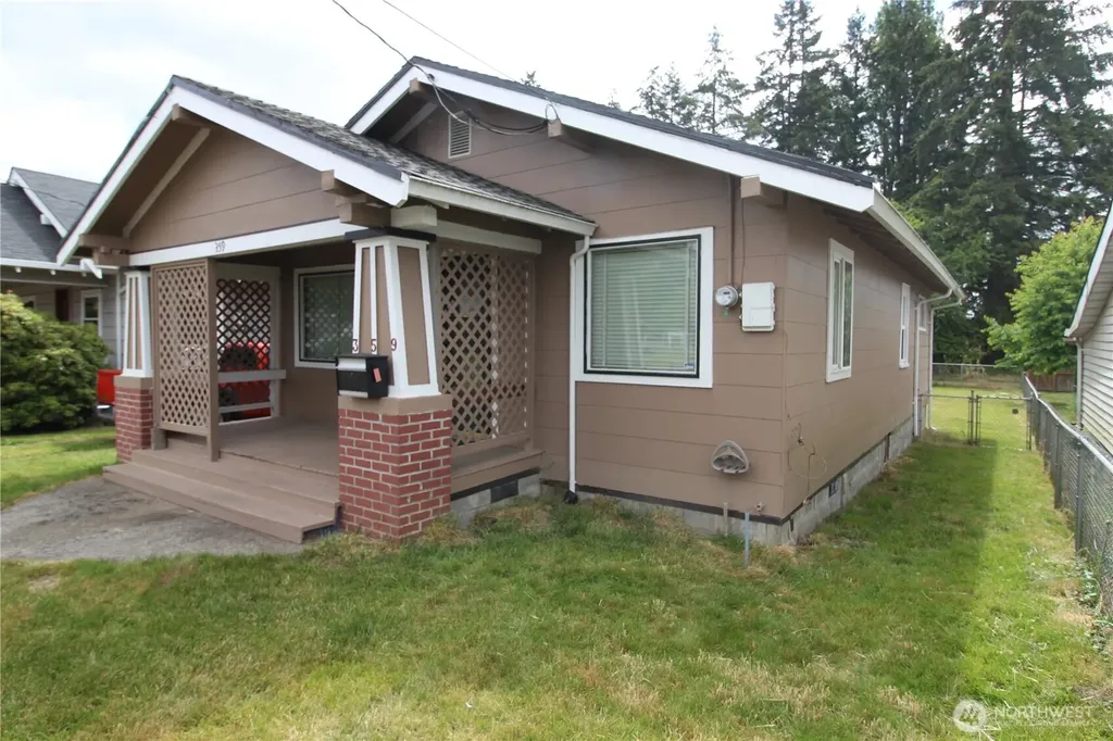 359 SW 9th Chehalis WA 98532