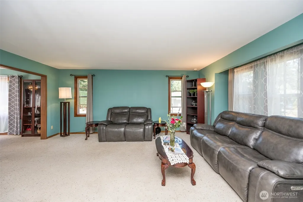 36721 6th Avenue SW Federal Way WA 98023