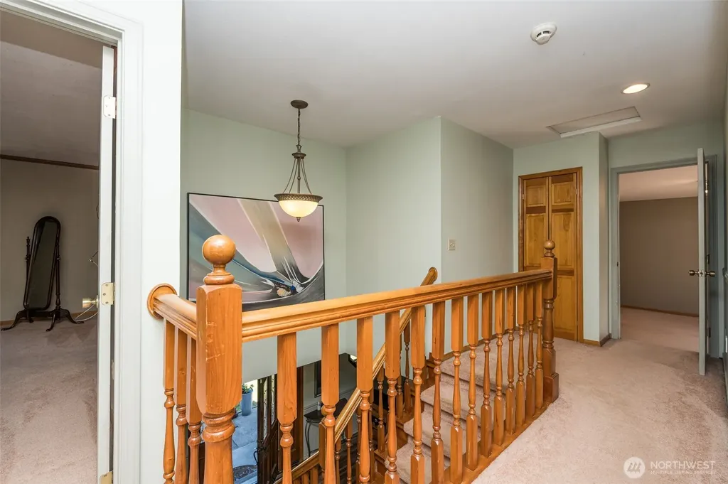 36721 6th Avenue SW Federal Way WA 98023