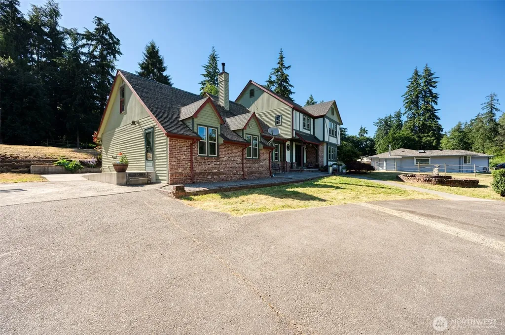 36721 6th Avenue SW Federal Way WA 98023